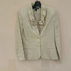 Beige linen jacket with decorative lapel